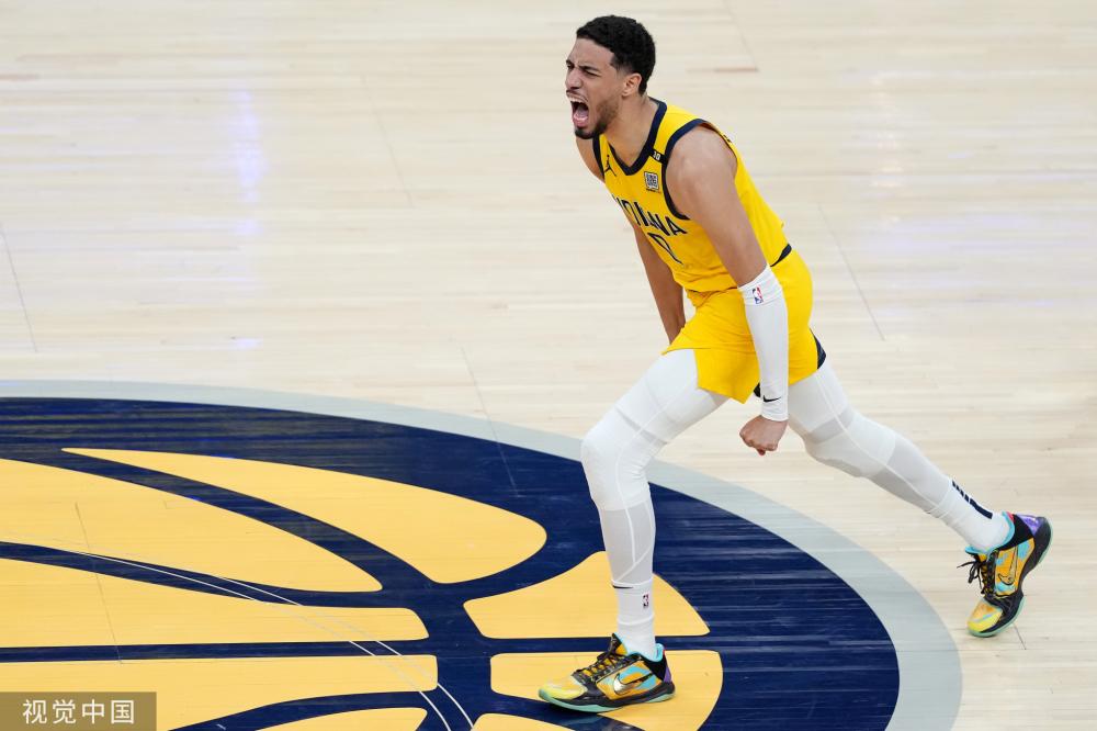 登顶三连冠 登顶三连冠