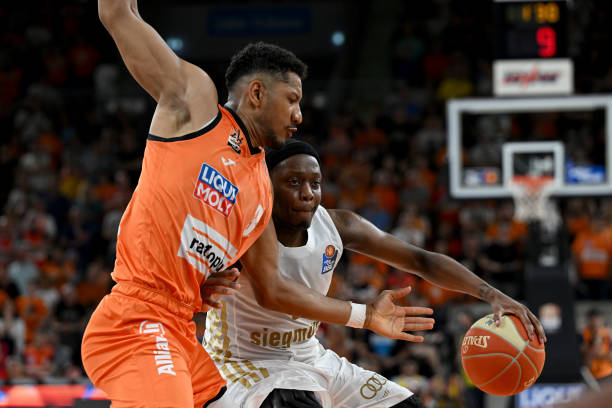 中形成系列 中形成系列